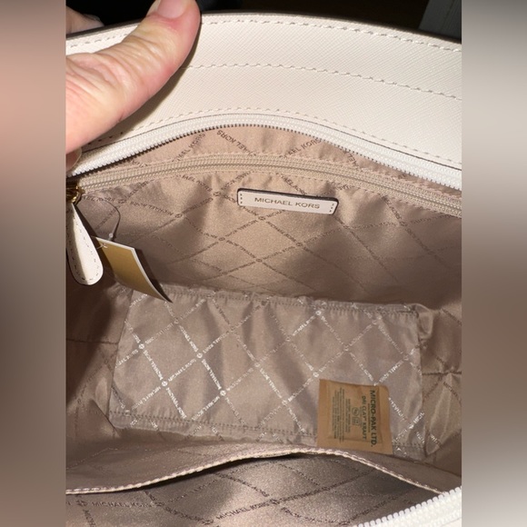 Michael Kors purse - Picture 5 of 5